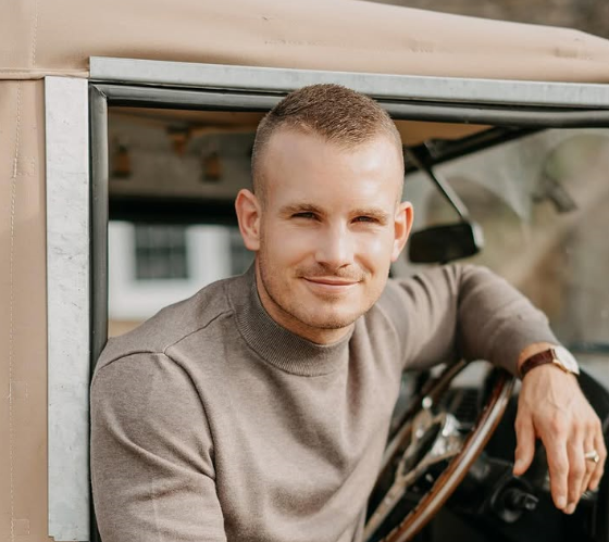 Charlie Irons Net Worth